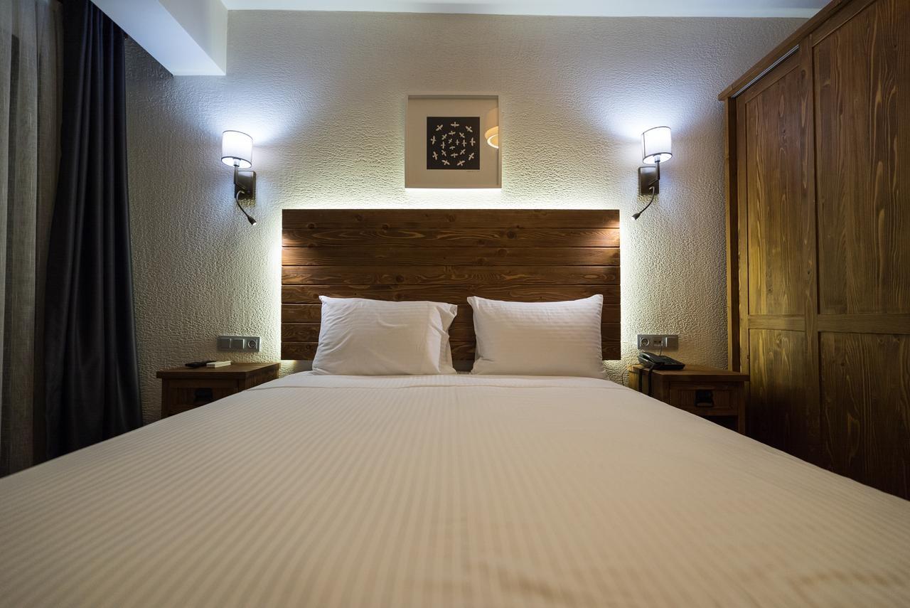 8 Rooms Hotel Гелиболу Экстерьер фото