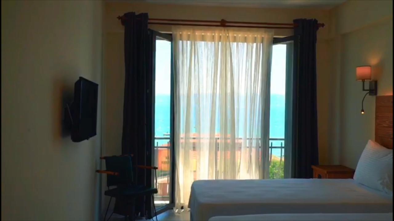 8 Rooms Hotel Гелиболу Экстерьер фото
